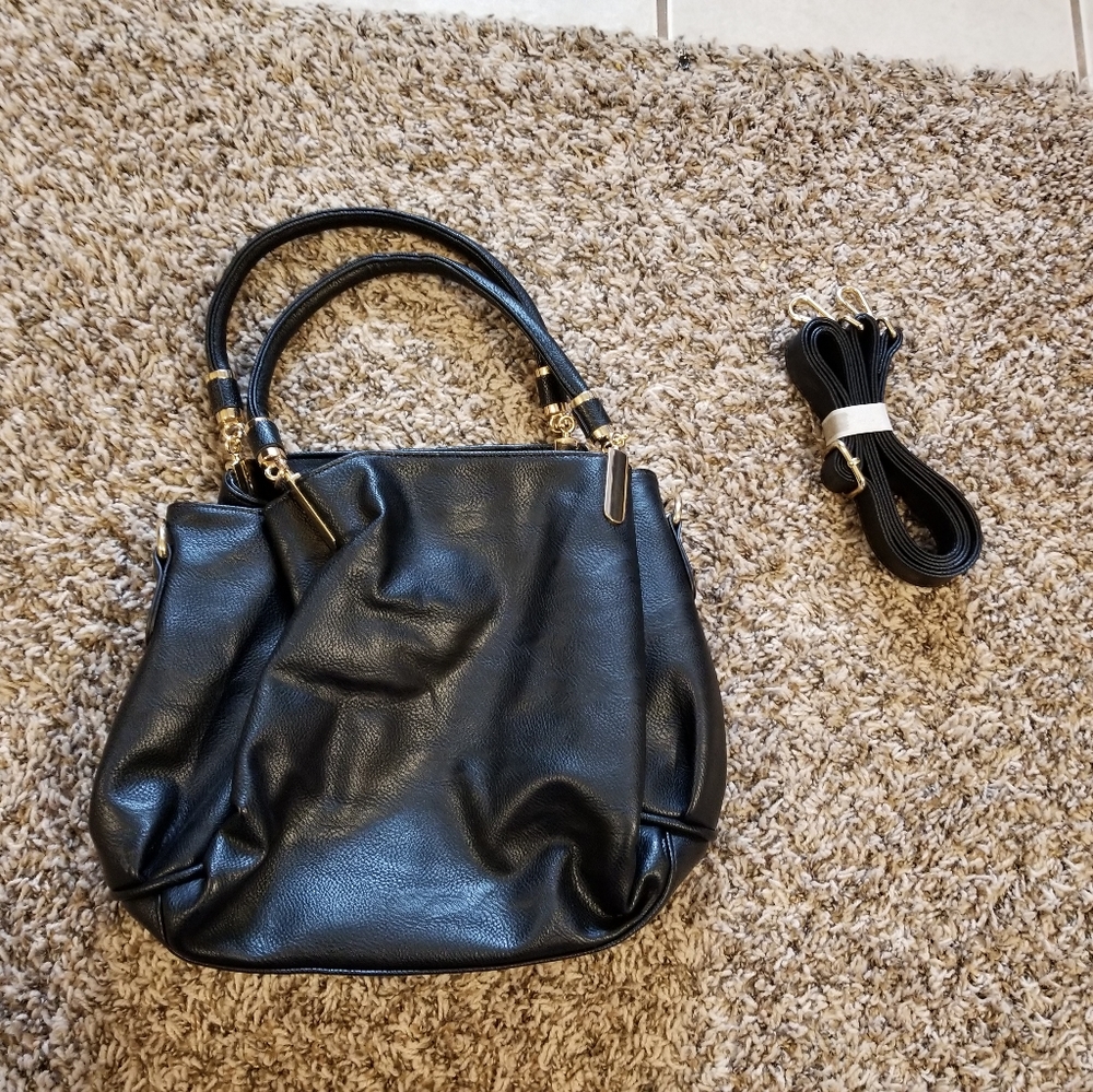 Brand New Black Purse w shoulder strap